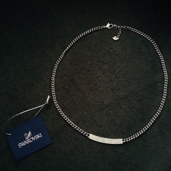 Swarovski Crystals Necklace - Picture 4 of 7